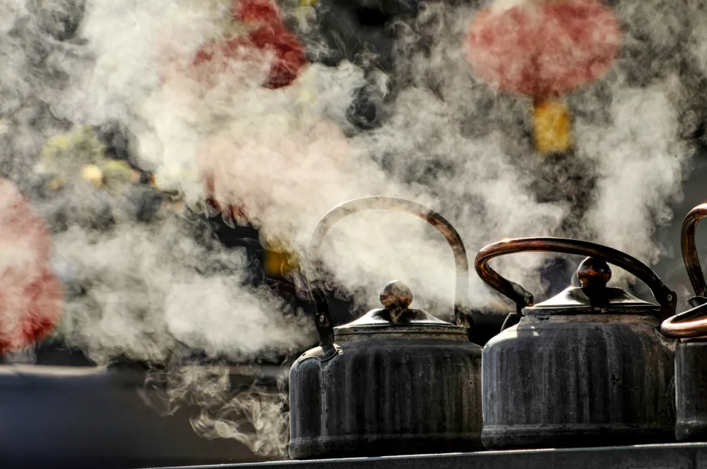 Kettles inside Chinese teahouse